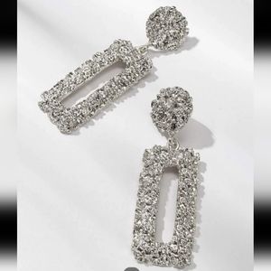 Hollow Out Geo Drop Earrings